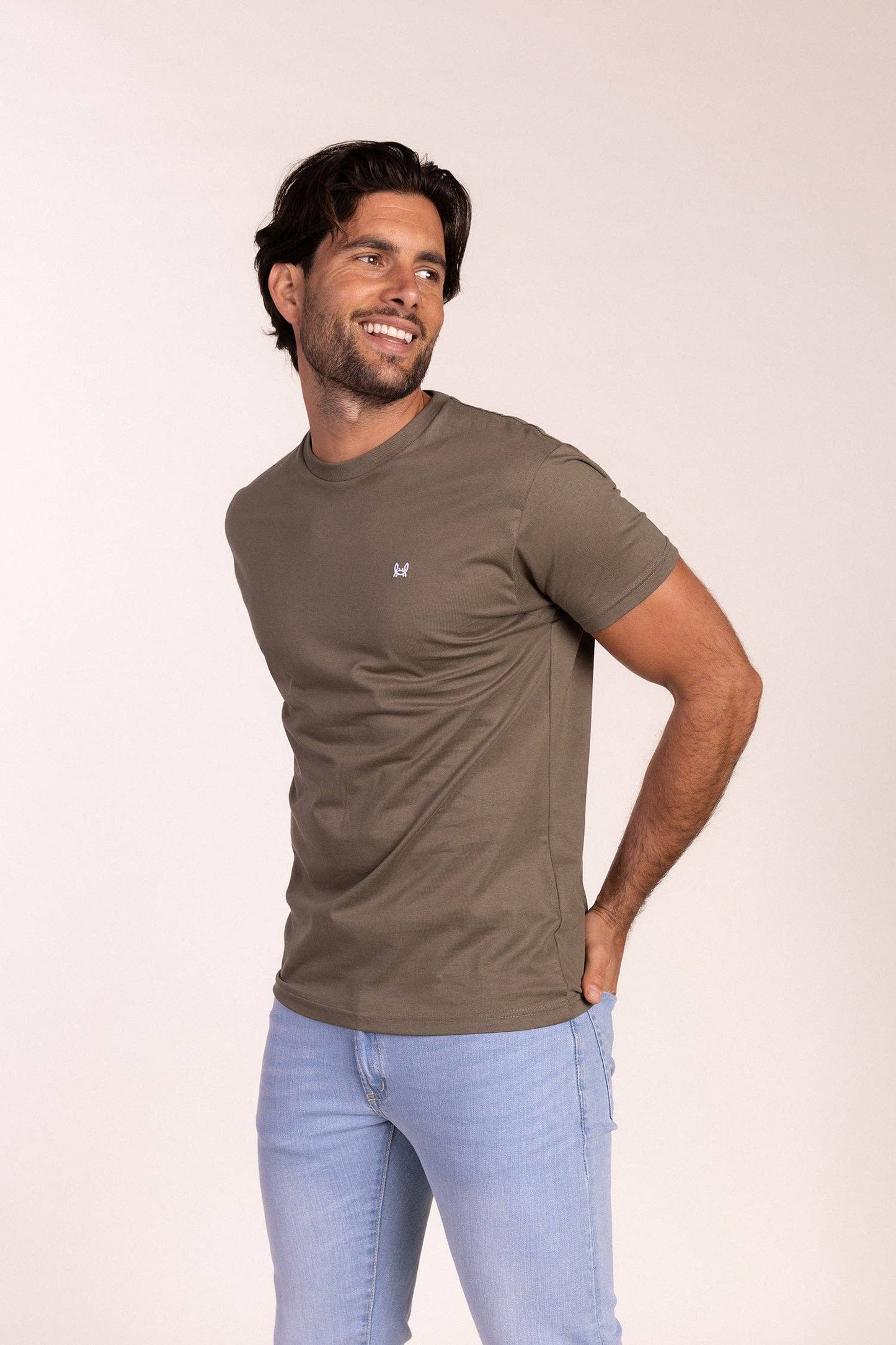 Basic T-shirt met korte mouwen in kaki: M