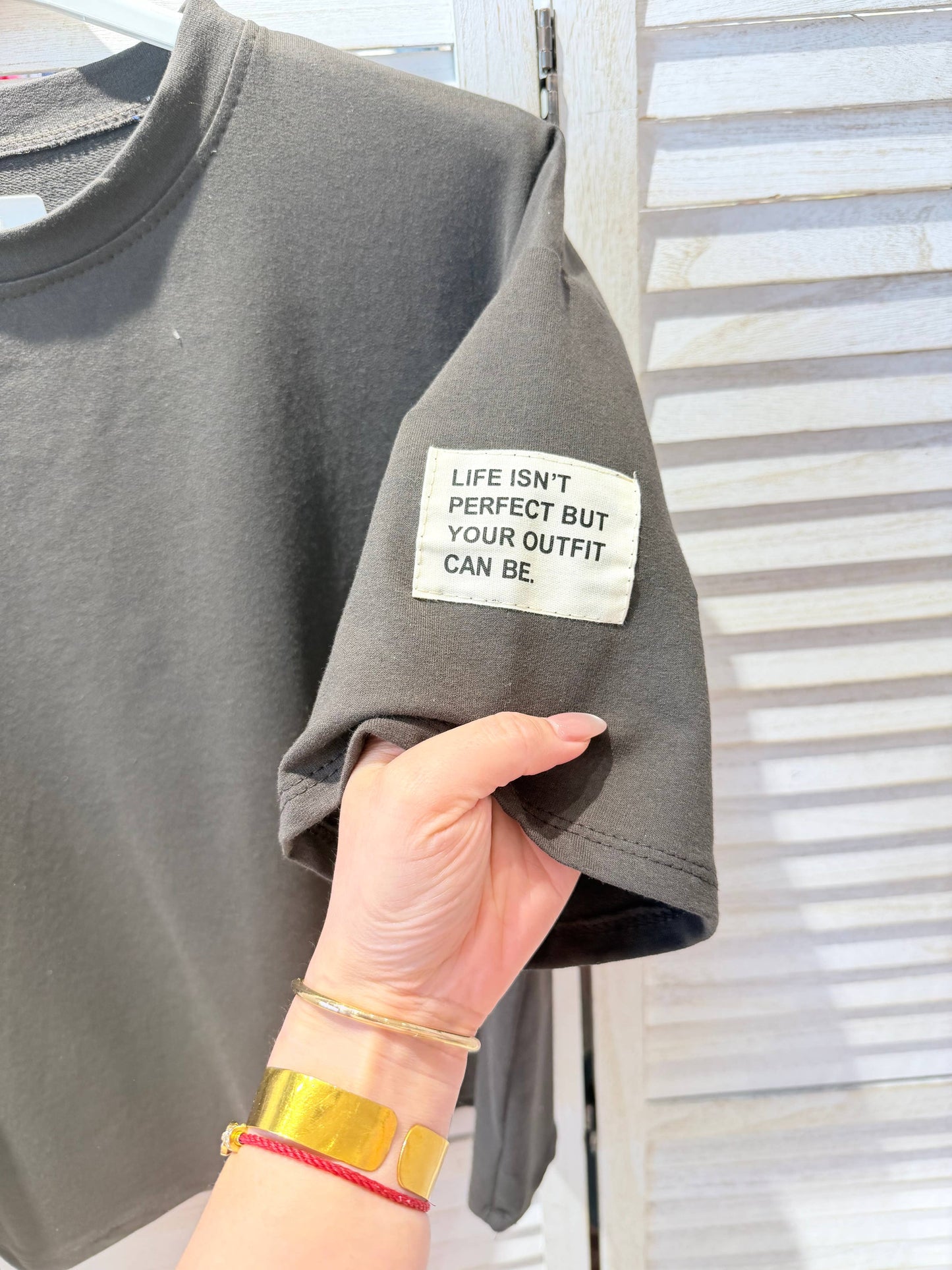 Basic T-shirt met ronde hals: Donkerbruin / JIJ
