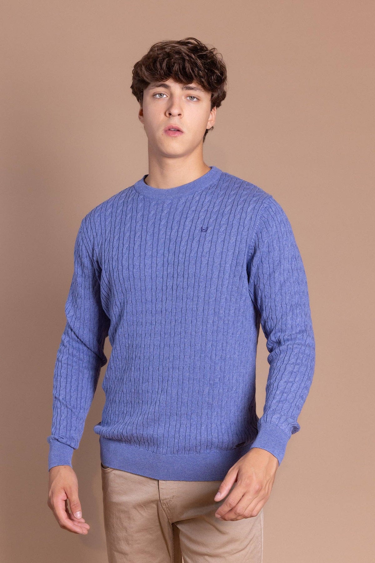 Kabelgebreide trui met ronde hals, middenblauw: M
