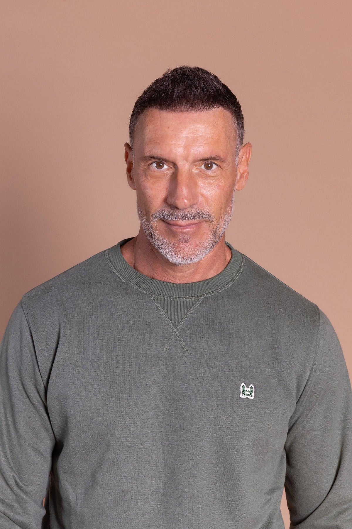 Basis-sweater met perzikgevoel — bosgroen: M