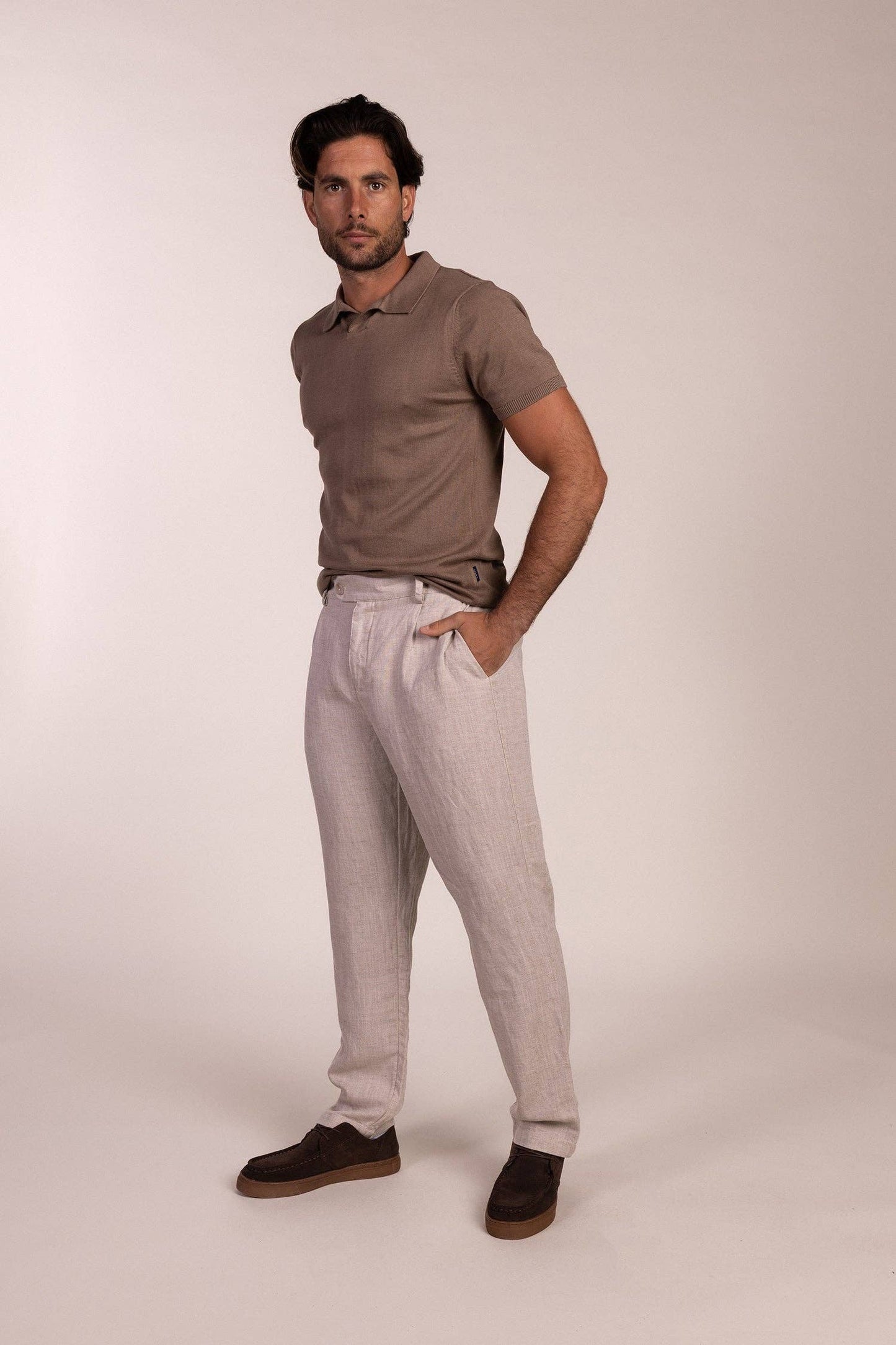 Beige linnen pantalon met plooien: 44