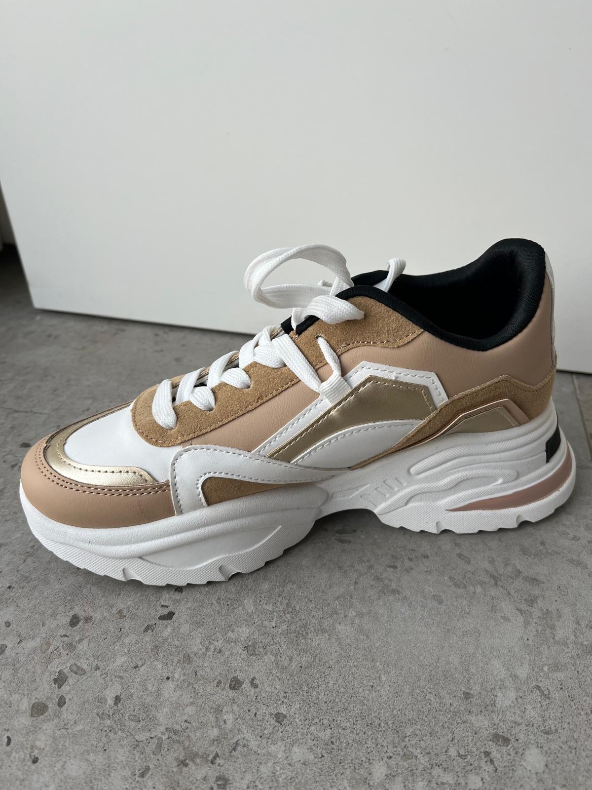 Schoen Beige