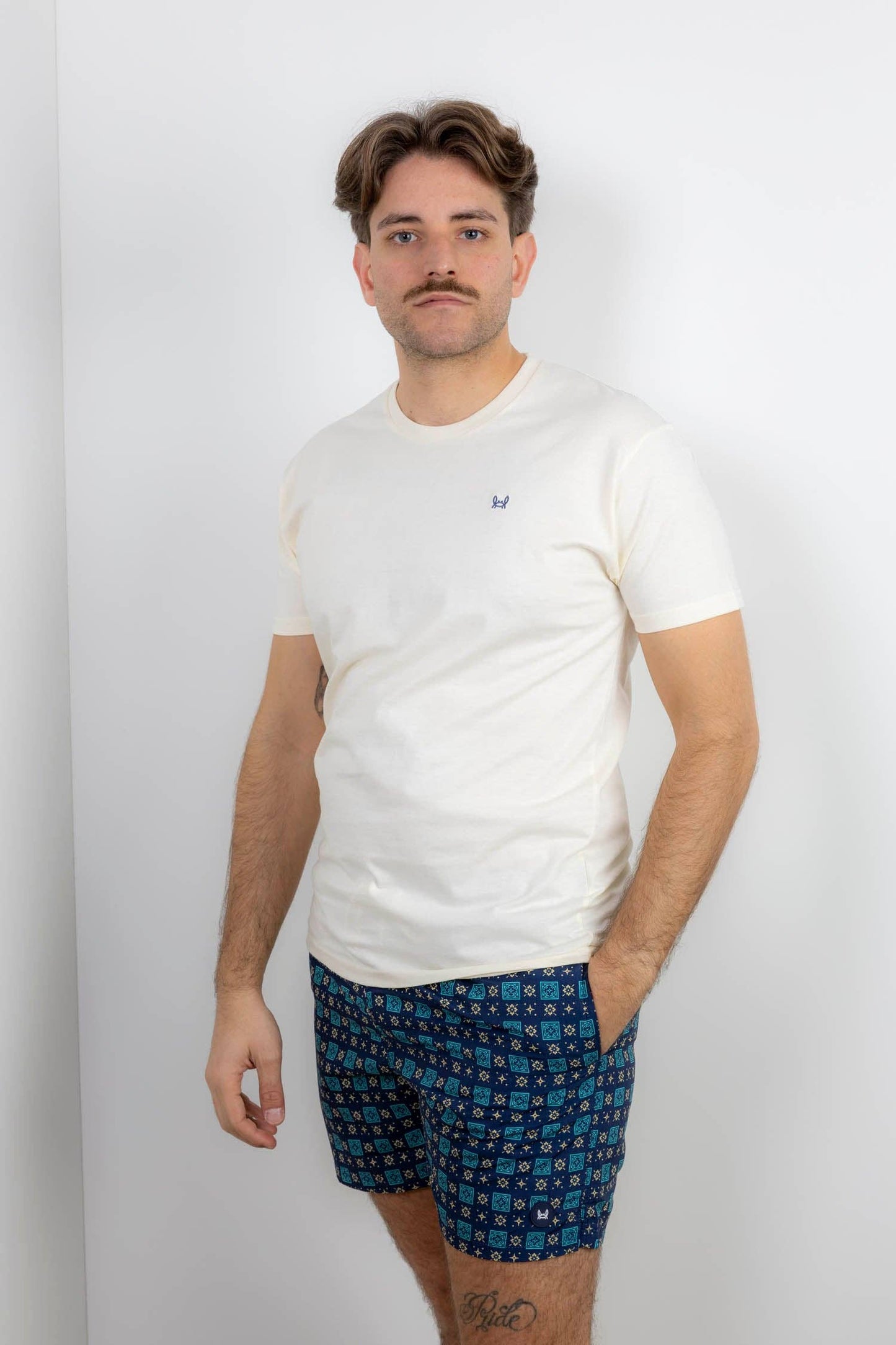 Gebroken Witte Basis T-shirt: S