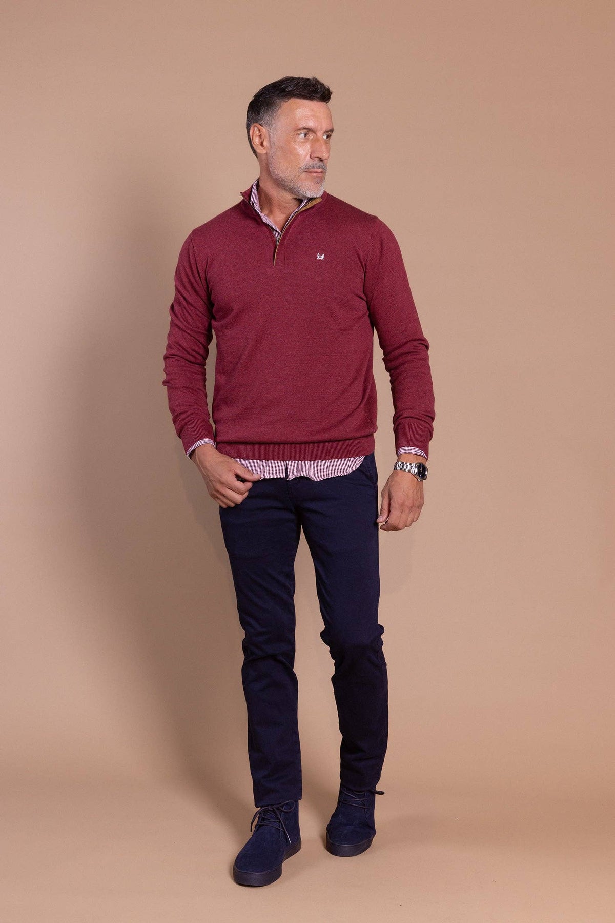 Bordeauxrode trui met halve ritssluiting: M