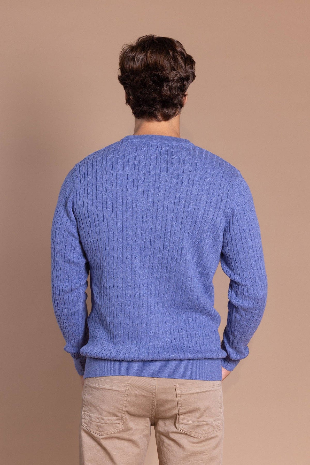 Kabelgebreide trui met ronde hals, middenblauw: S