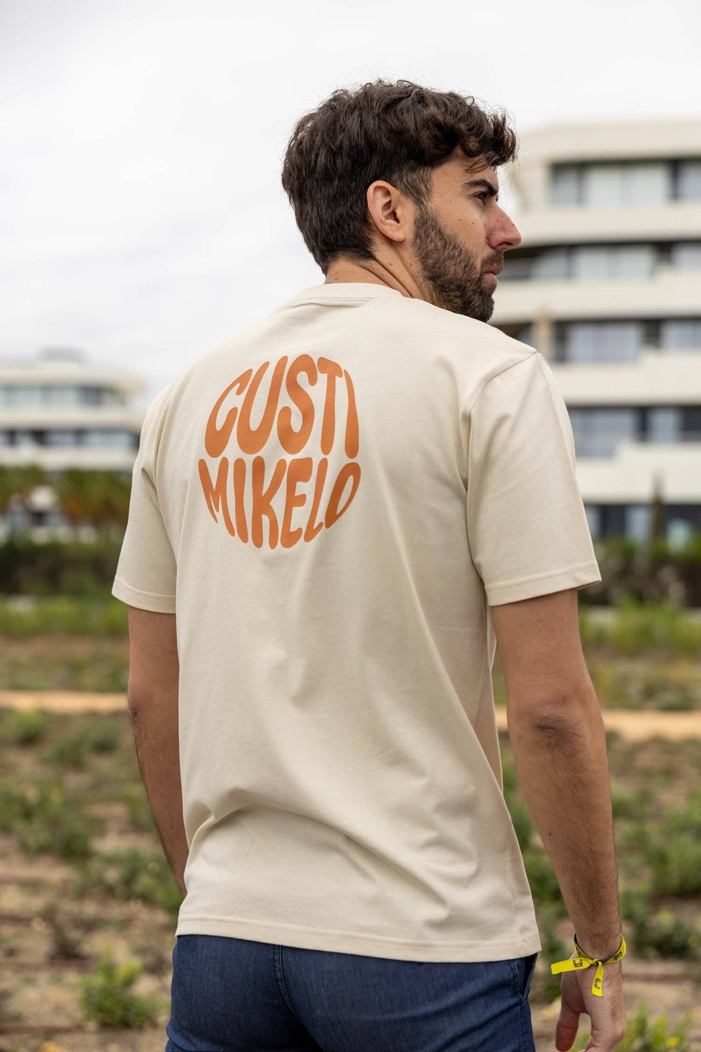 T-shirt Print Circle Beige: L