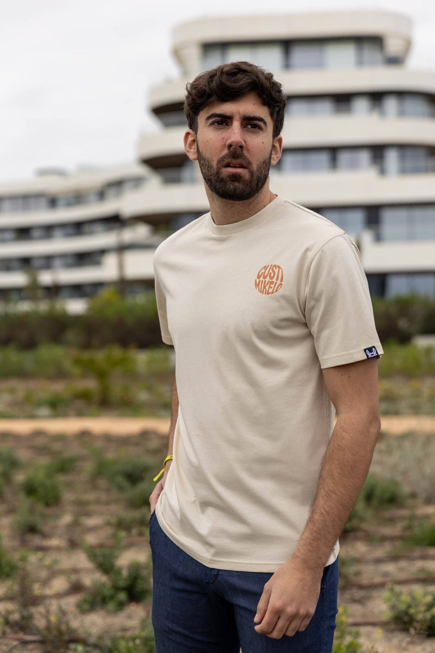 T-shirt Print Circle Beige: L